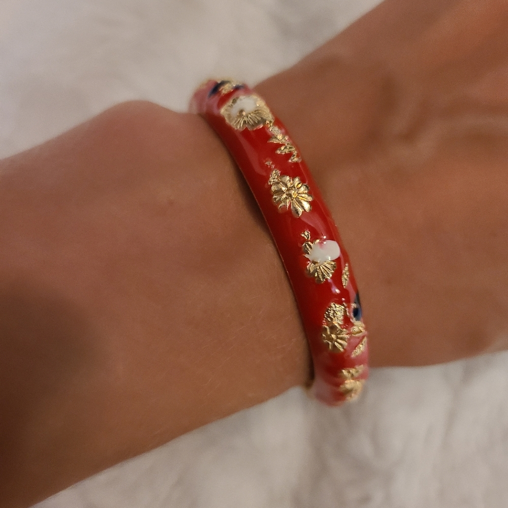 Oriental style bangle bracelet, one size
